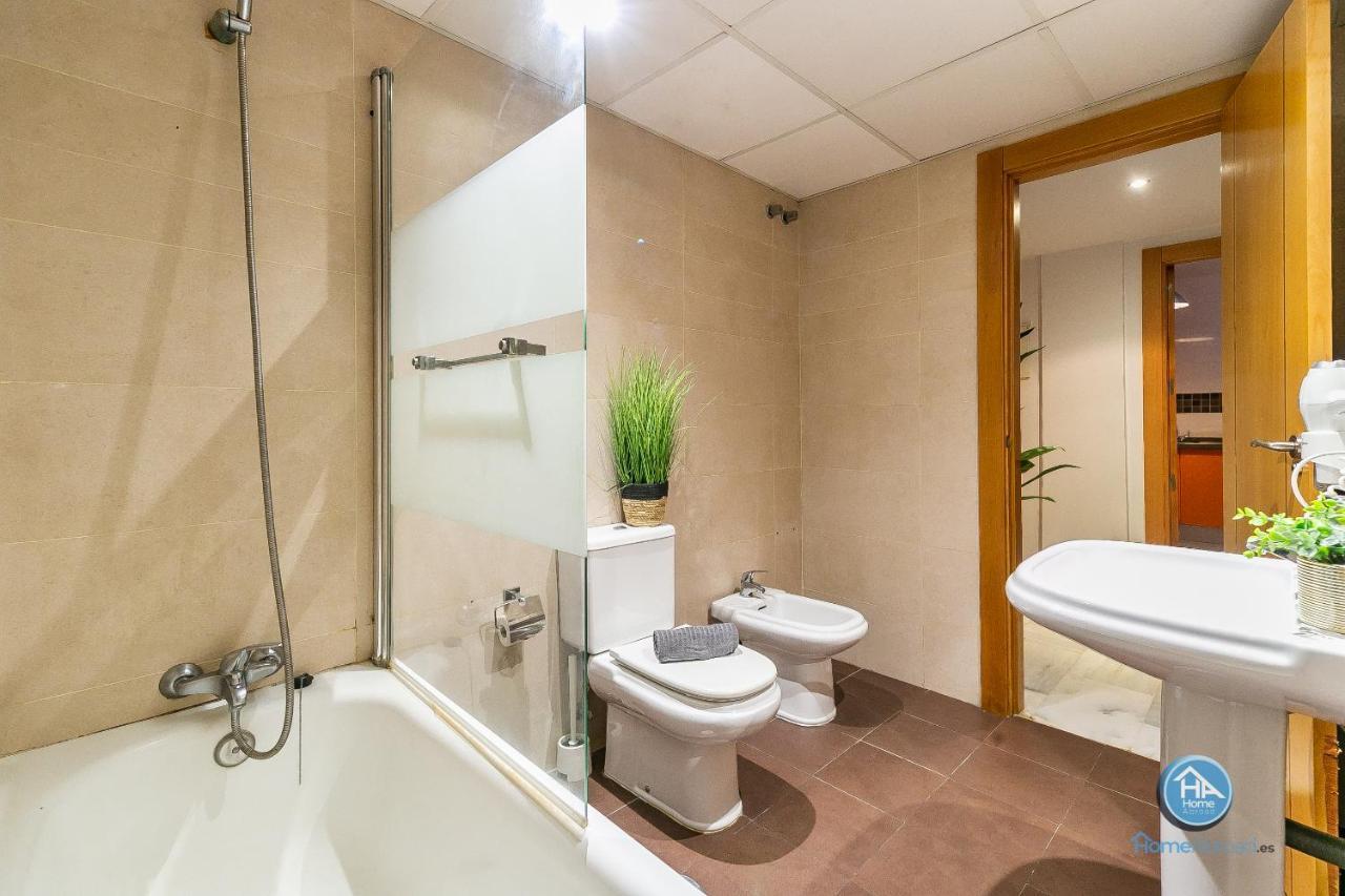 Malaga Boutique Stay - Carlos Haya Area With Parking Kültér fotó